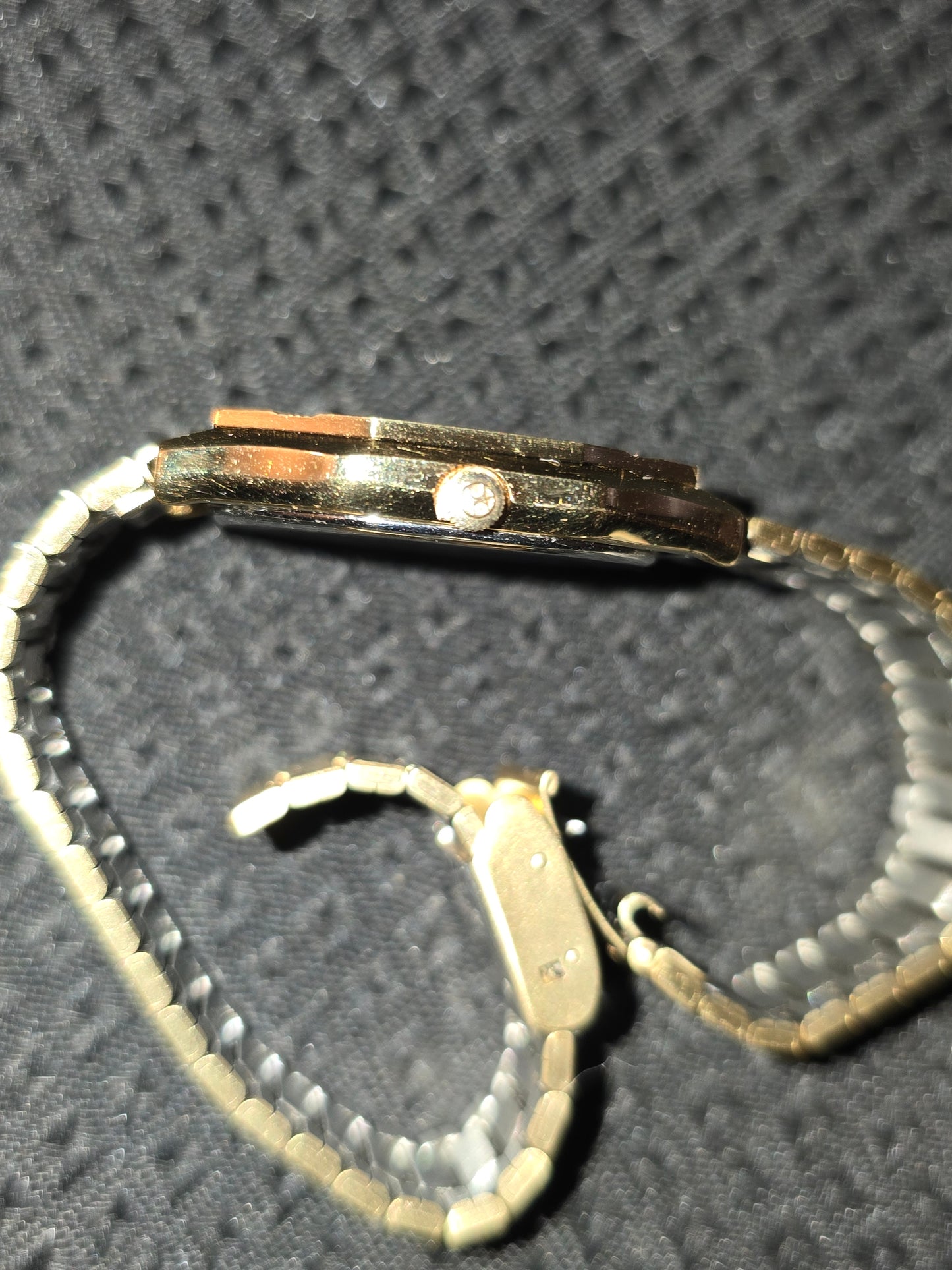 Vintage Hamilton model 9974 day-date wristwatch