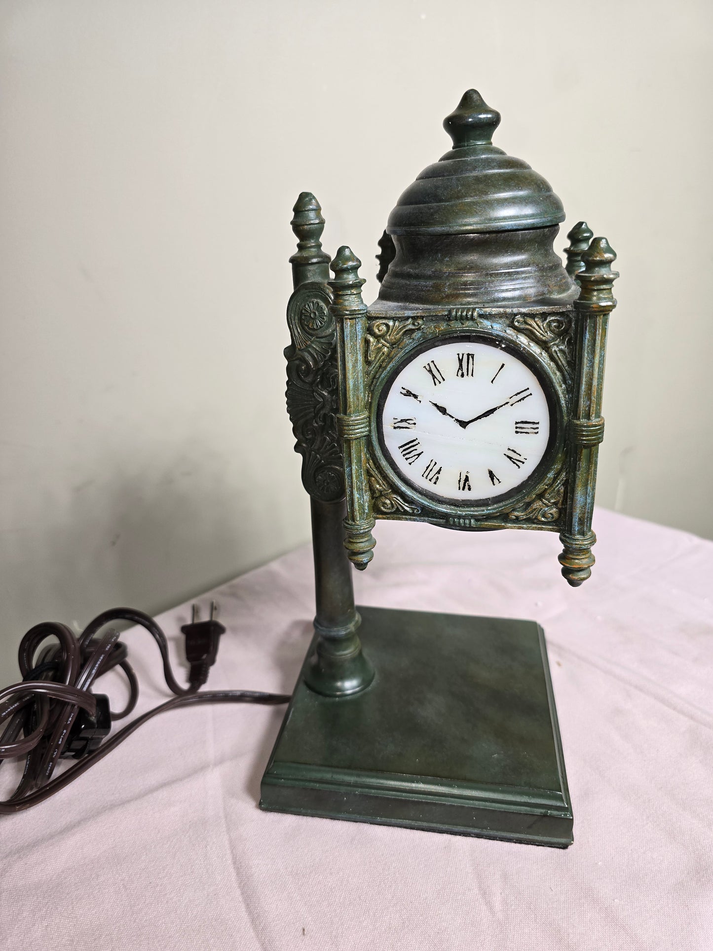 vintage Marshall Field's "State Street Tiffany Clock'