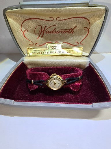 Vintage New old stock Wadsworth by Elgin 17 jewels 10kgp lady's watch