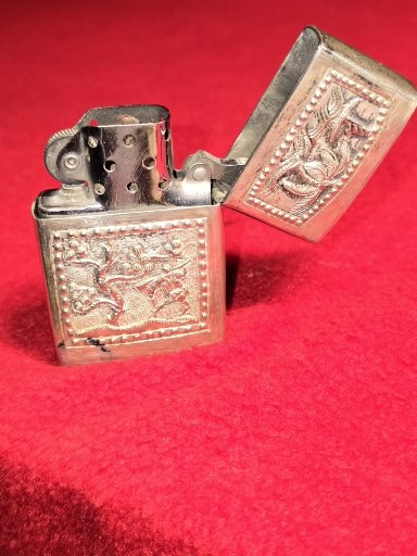 VINTAGE METAL LIIGHTERCASE WITH REPOUSSE DESING ZIPPO LIGHTER