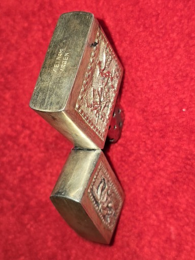 VINTAGE METAL LIIGHTERCASE WITH REPOUSSE DESING ZIPPO LIGHTER