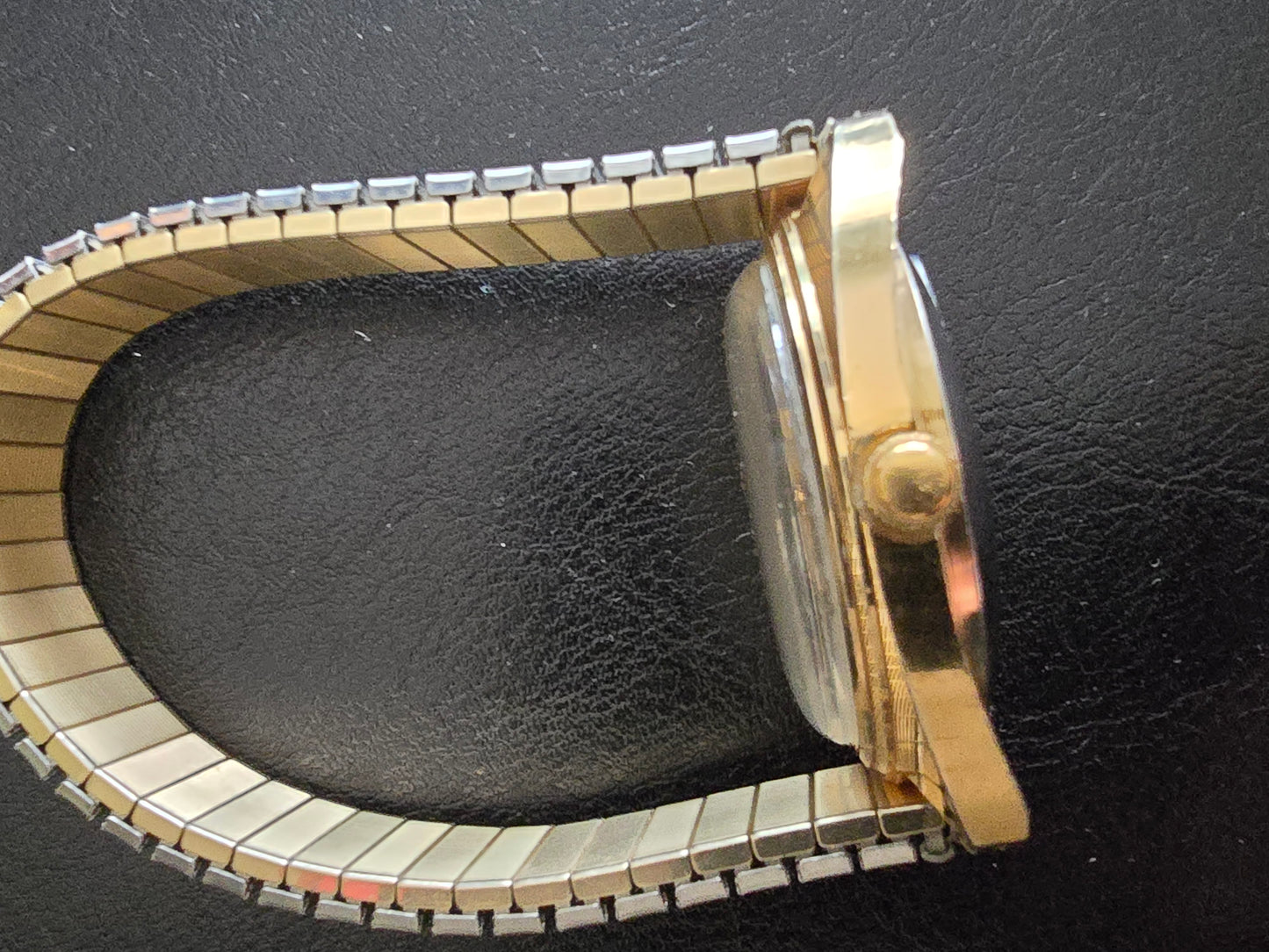 TIMEX ELECTRIC DAY DATE WRIST WATCH "VINTAGE"