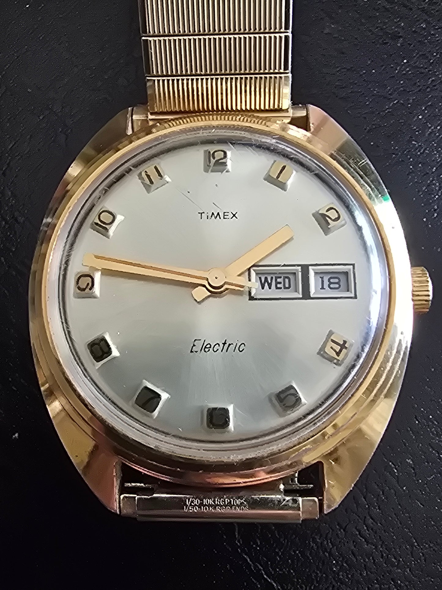 TIMEX ELECTRIC DAY DATE WRIST WATCH "VINTAGE"