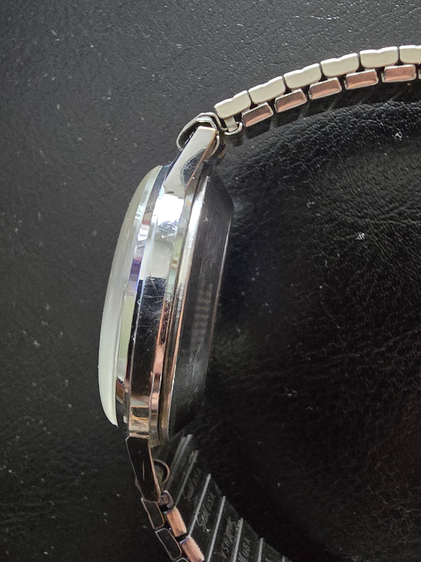 VINTAGE ENDURA AUTOMATIC WATCH