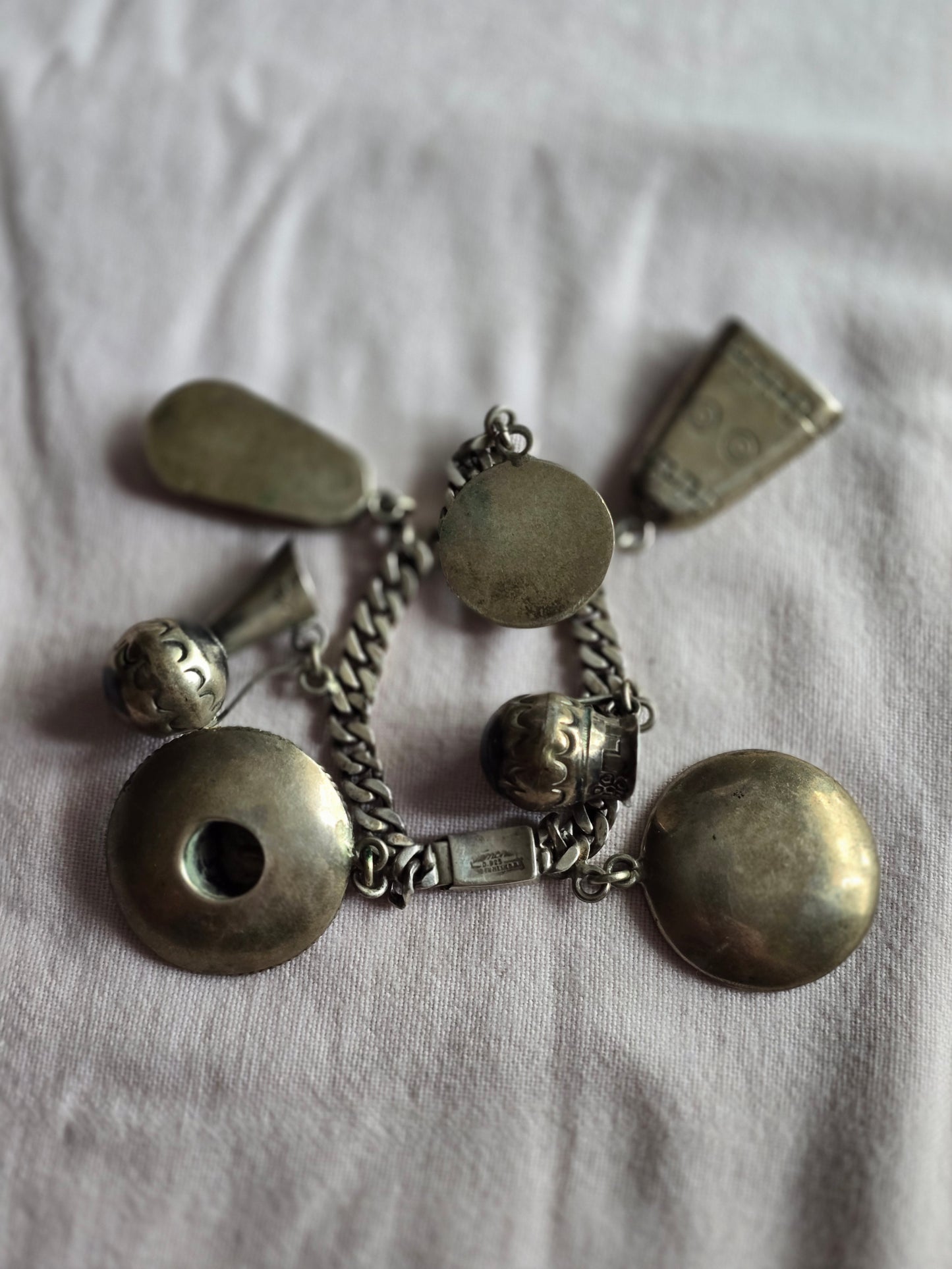 VINTAGE STERLING SILVER BRACELET