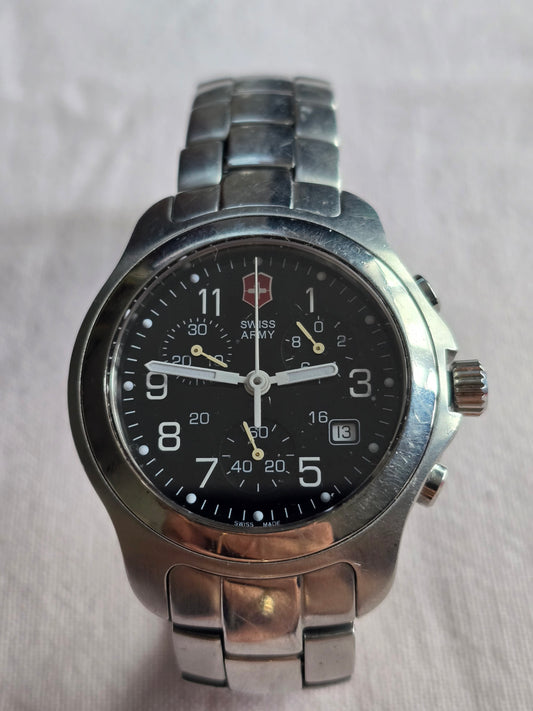 VINTAGE SWISS ARMY OFFICERS WATCH