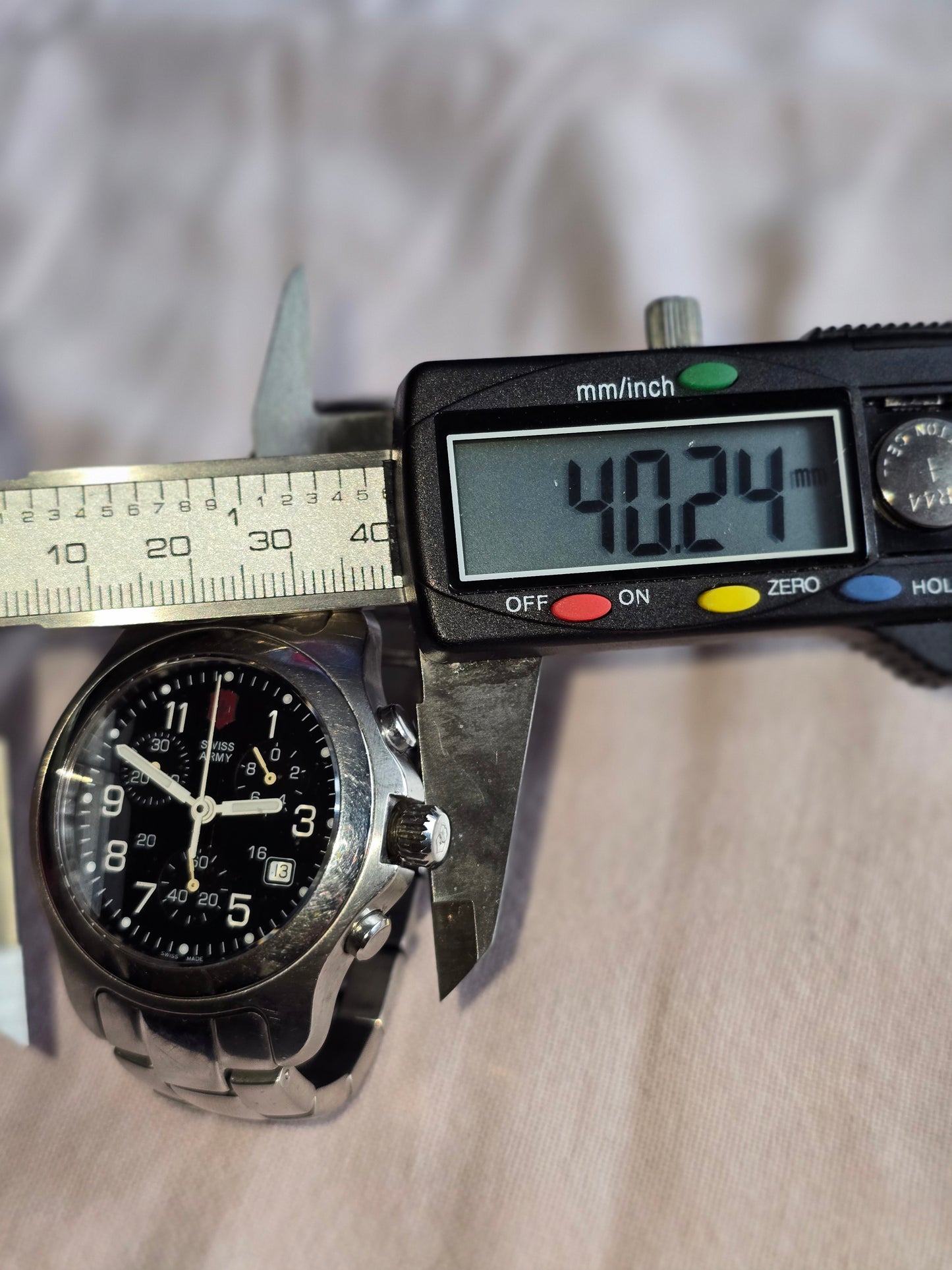 VINTAGE SWISS ARMY OFFICERS WATCH