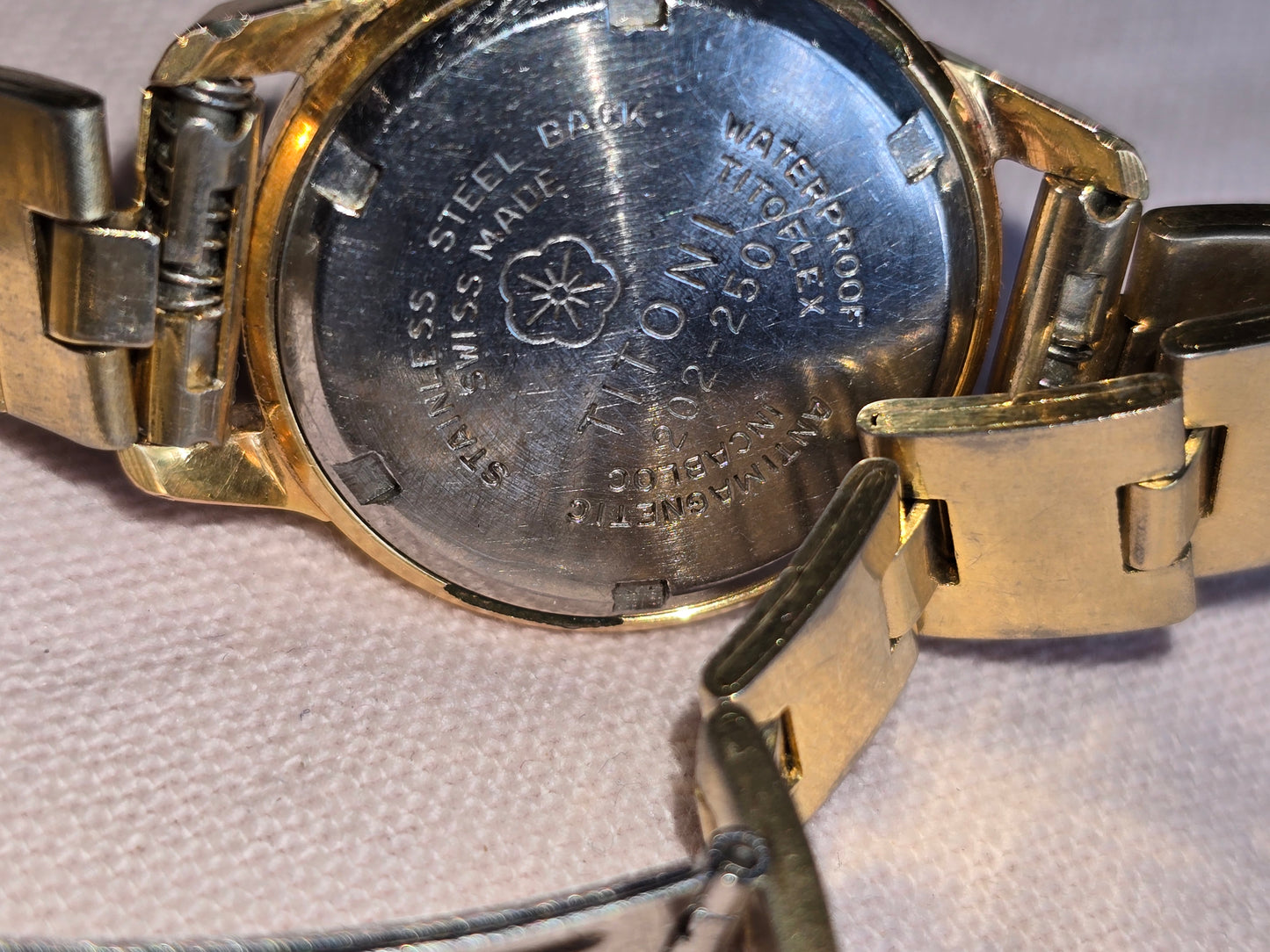 VINTAGE TITONI AIRMASTER