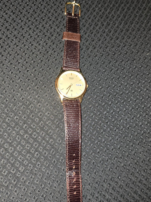 Vintage Seiko SQ 5Y23-7030 Day-Date Wristwatch