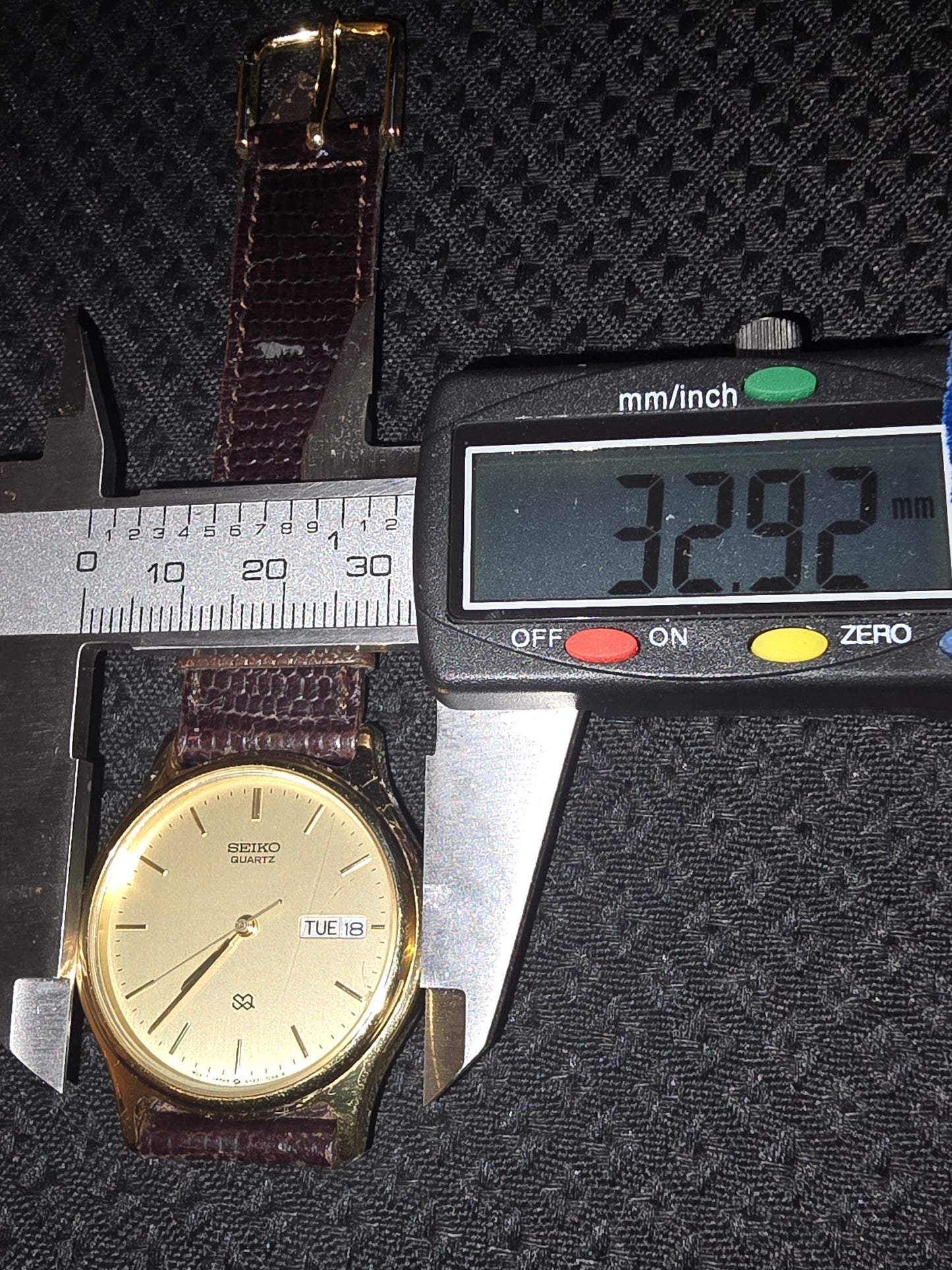 Vintage Seiko SQ 5Y23-7030 Day-Date Wristwatch