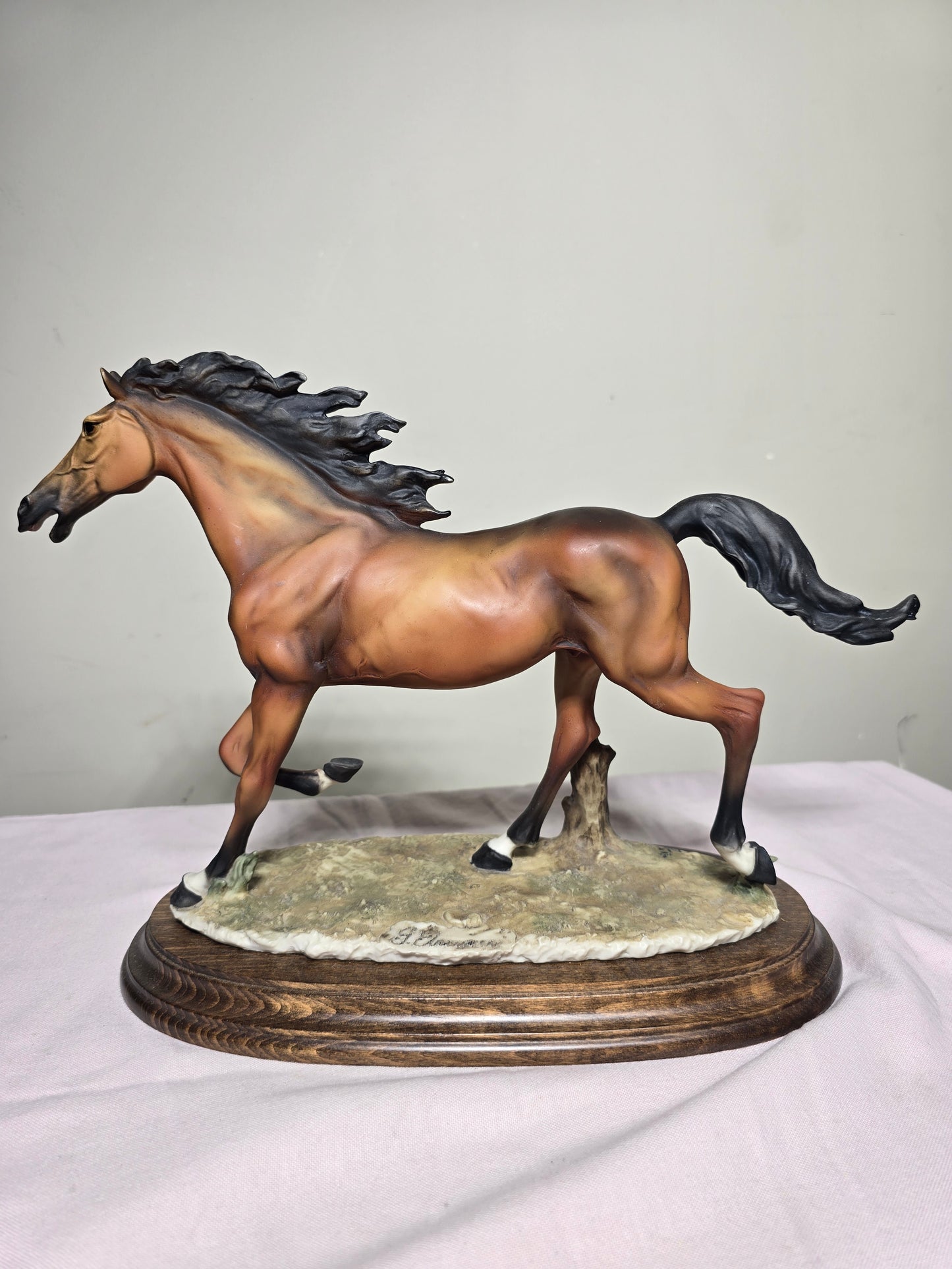 Vintage Giuseppe Armani Porcelain Throttle Horse