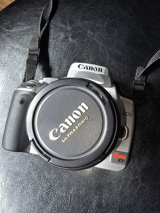 Canon EOS Rebel XTI DSLR Digital SLR, plus two extra lenses