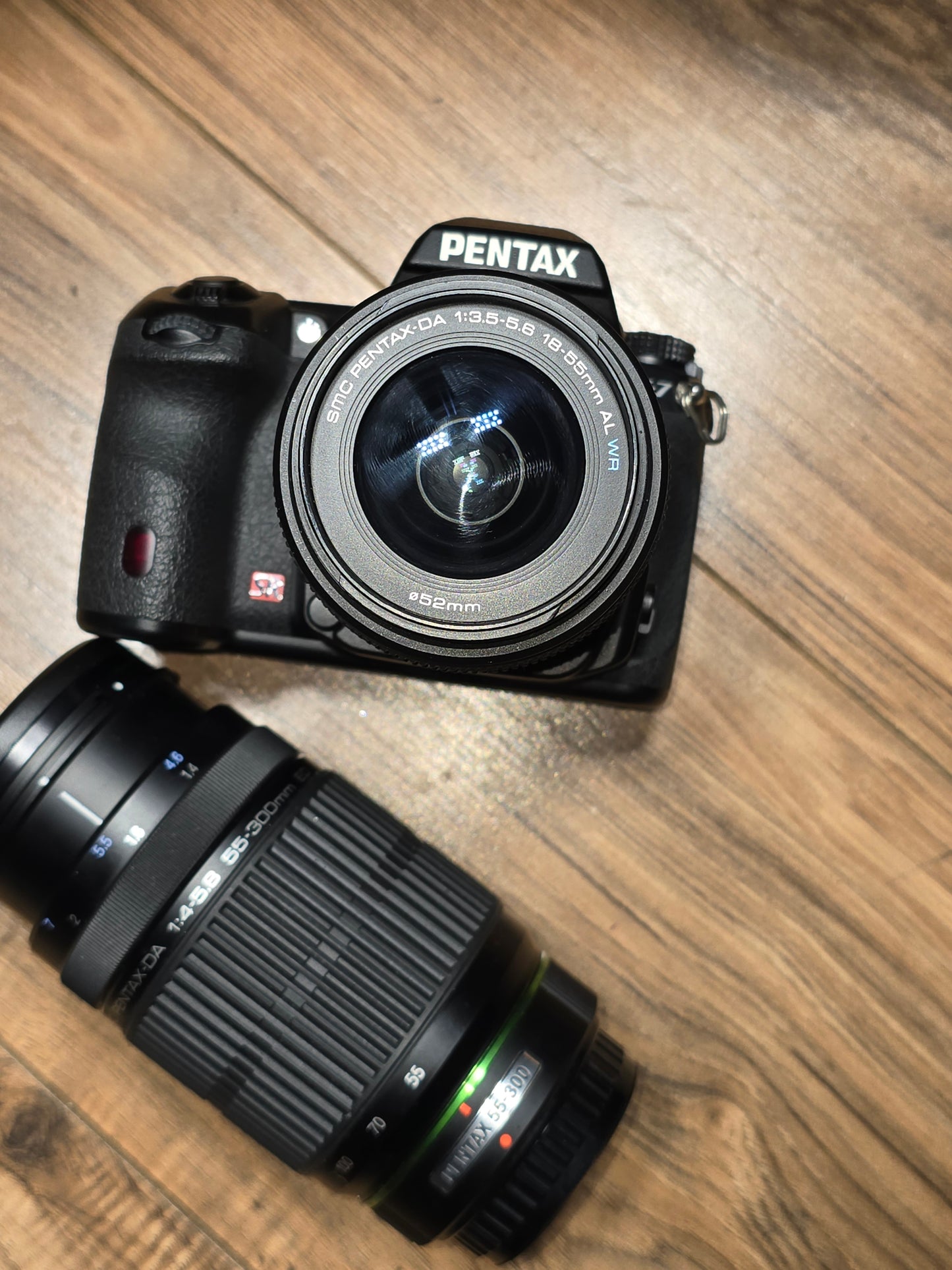 Pentax K7 DSLR 14.6 digital camera with extra lens
