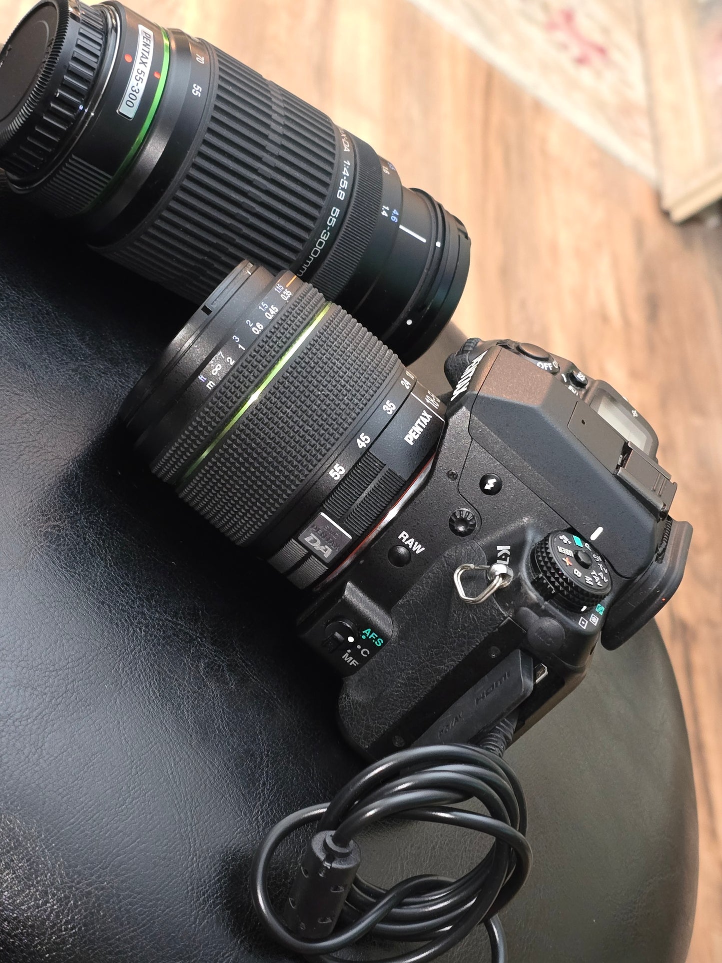 Pentax K7 DSLR 14.6 digital camera with extra lens