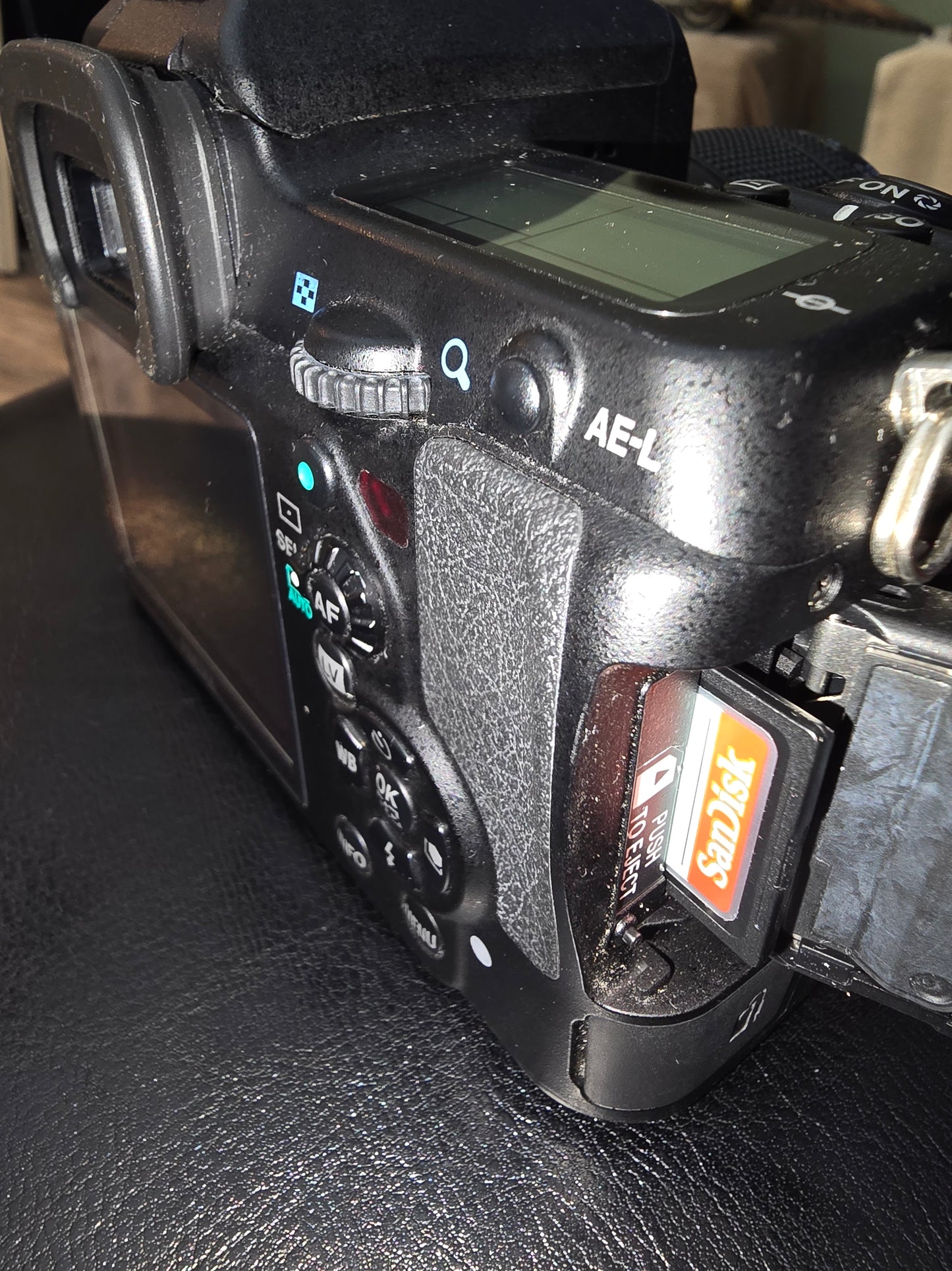 Pentax K7 DSLR 14.6 digital camera with extra lens