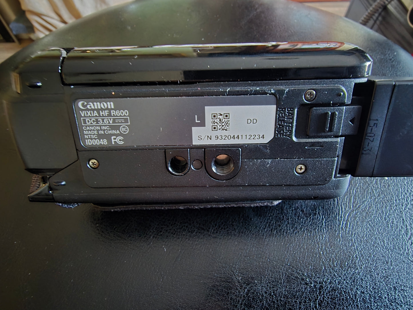 Canon HD CMOS Vixia HFR600