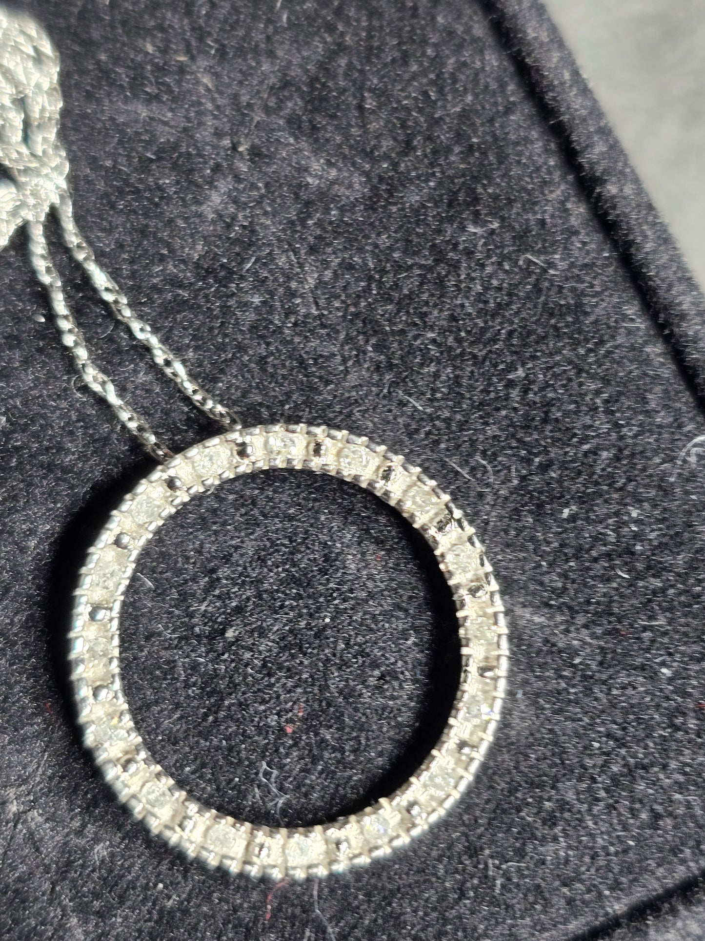 New gold and diamonds circle of life pendant with chain 14k