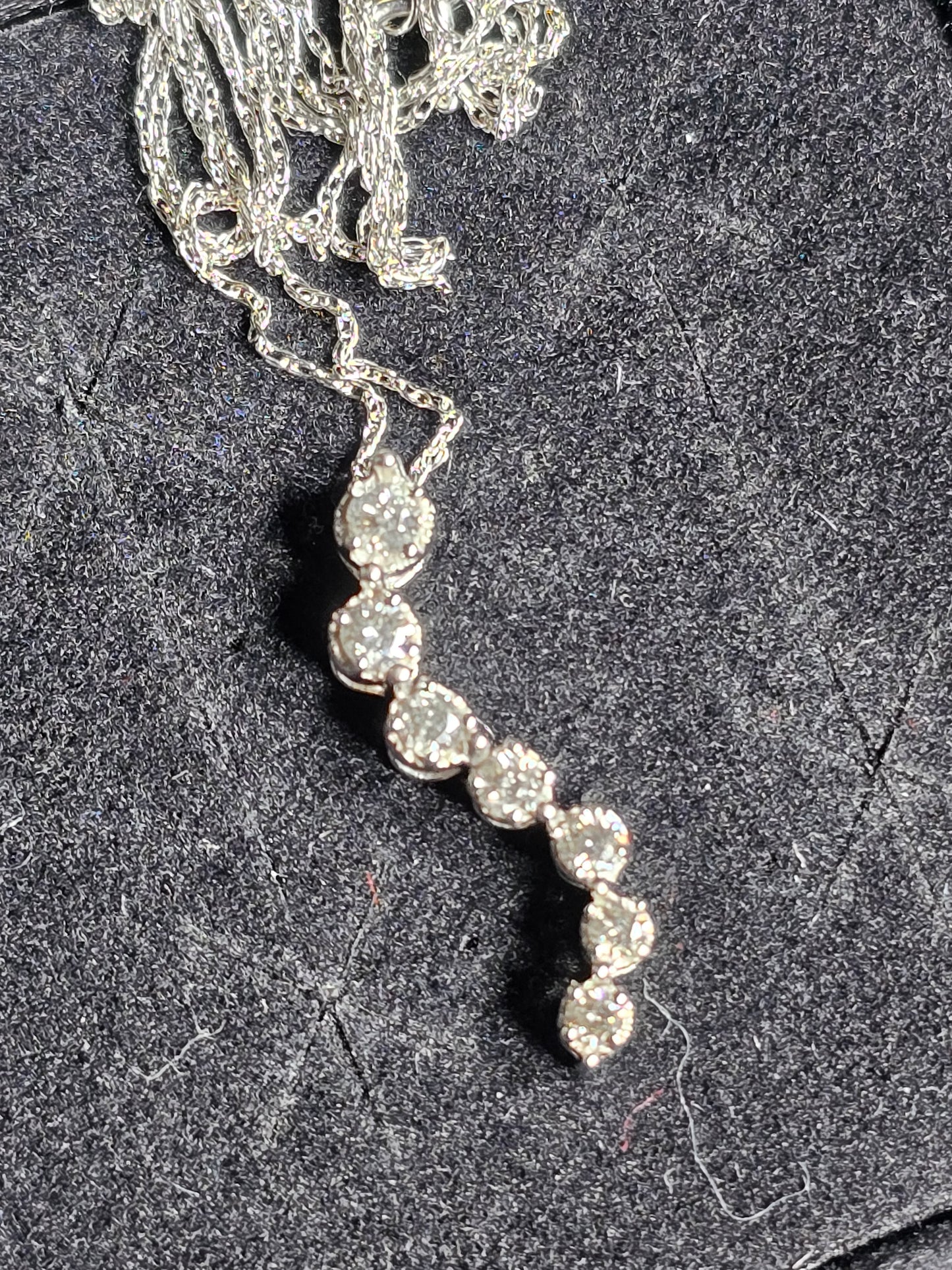 NEW 14K white gold 7 diamond journey pendant necklace