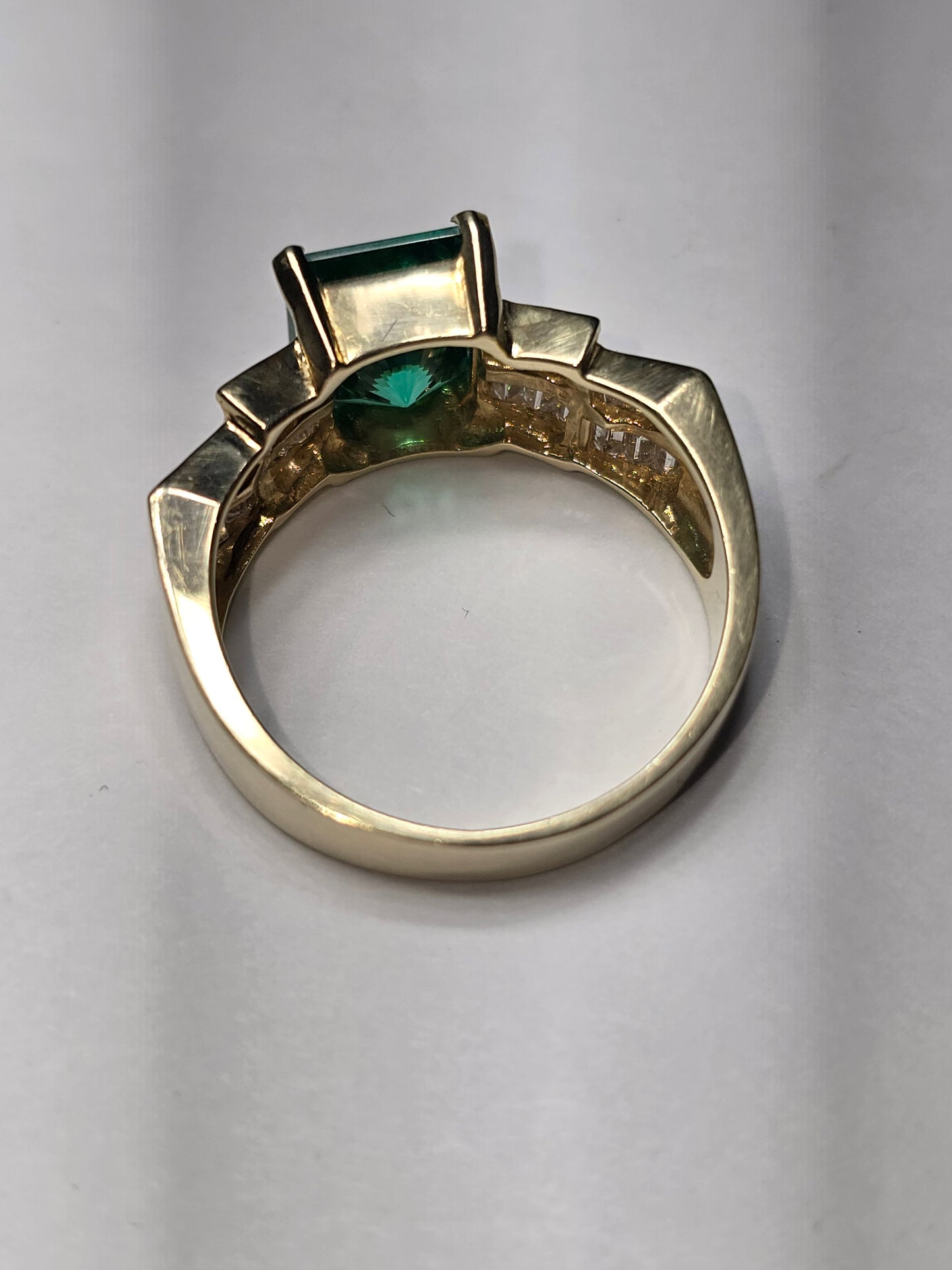 NEW 10kg Emerald and diamond simulated Engagement ring