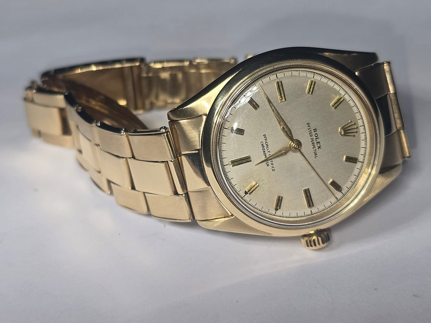 SCARSE ROLEX OYSTER PERPETUAL 14KYG (CIRCA 1959) REF 6564
