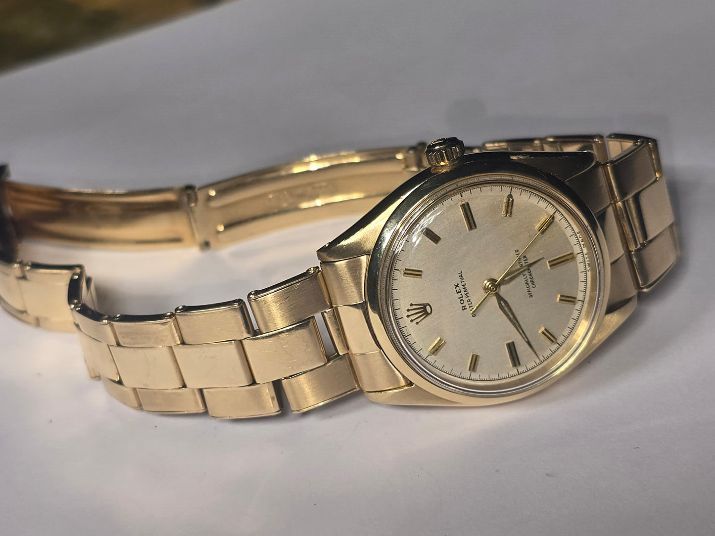 SCARSE ROLEX OYSTER PERPETUAL 14KYG (CIRCA 1959) REF 6564