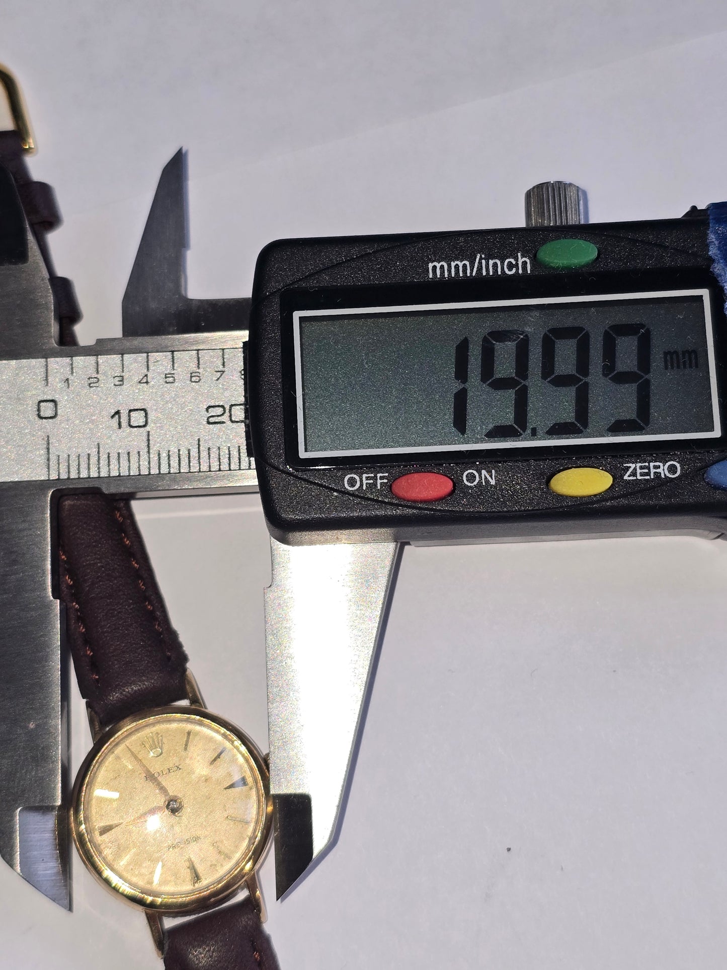 18K Gold Rolex Precision 9488 Ladies Watch