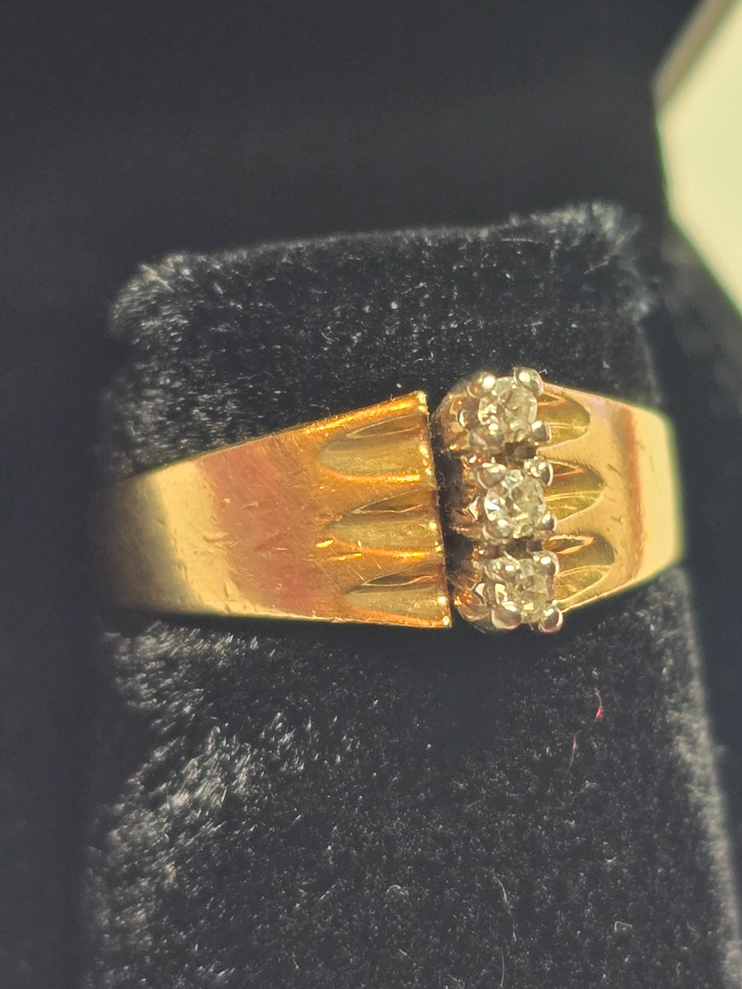 10k gold and diamonds ring
