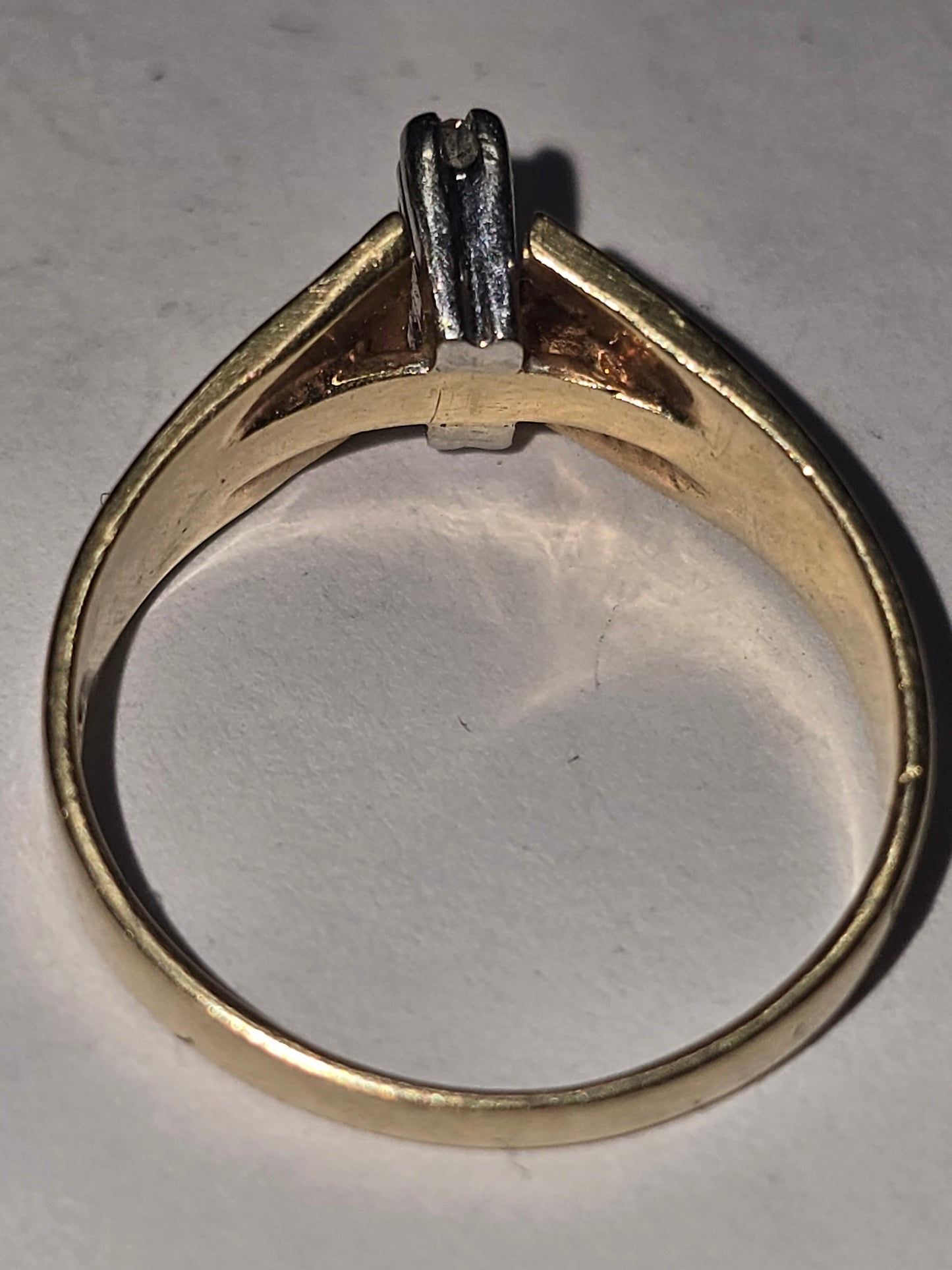 10k gold and diamonds ring