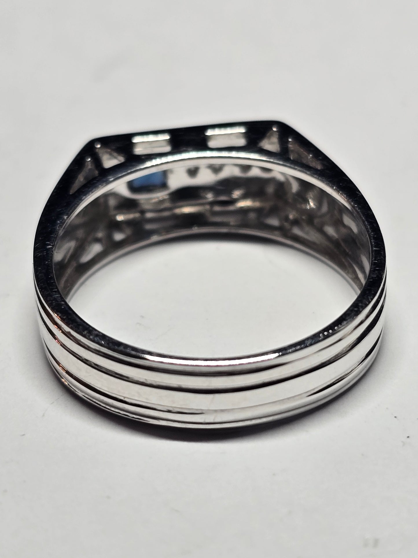 NEW 14k white gold diamonds and sapphire men ring