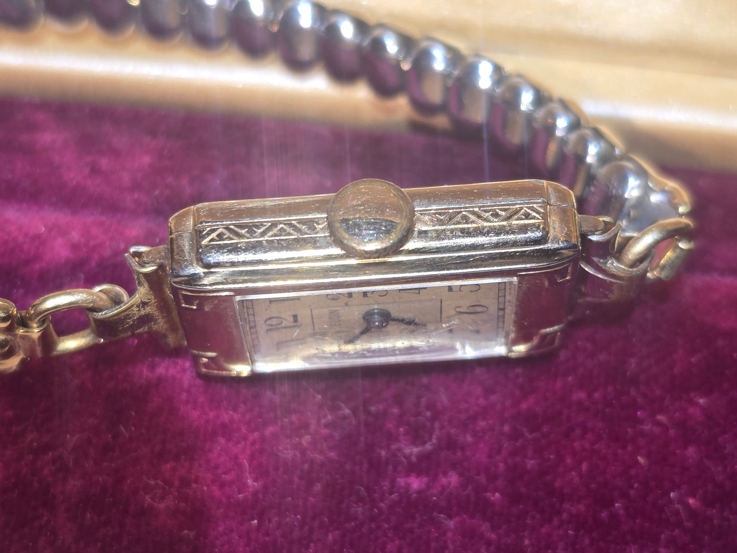 Vintage 1936 Elgin 10kgf, 17 jewels Swiss lady's watch.