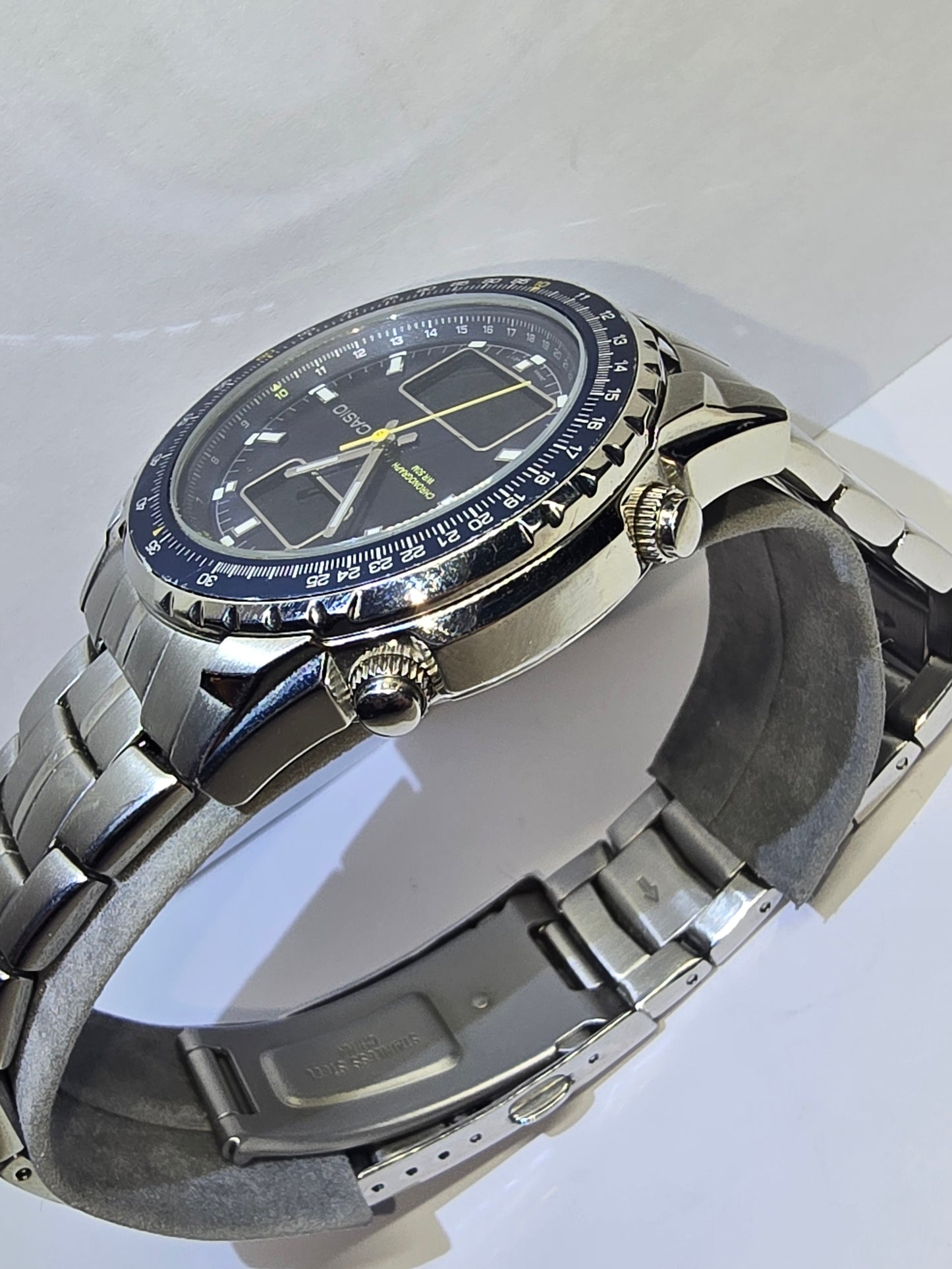 Vintage Casio MTP4700 world time, chronograph, analog, rotating bezel, digital watch