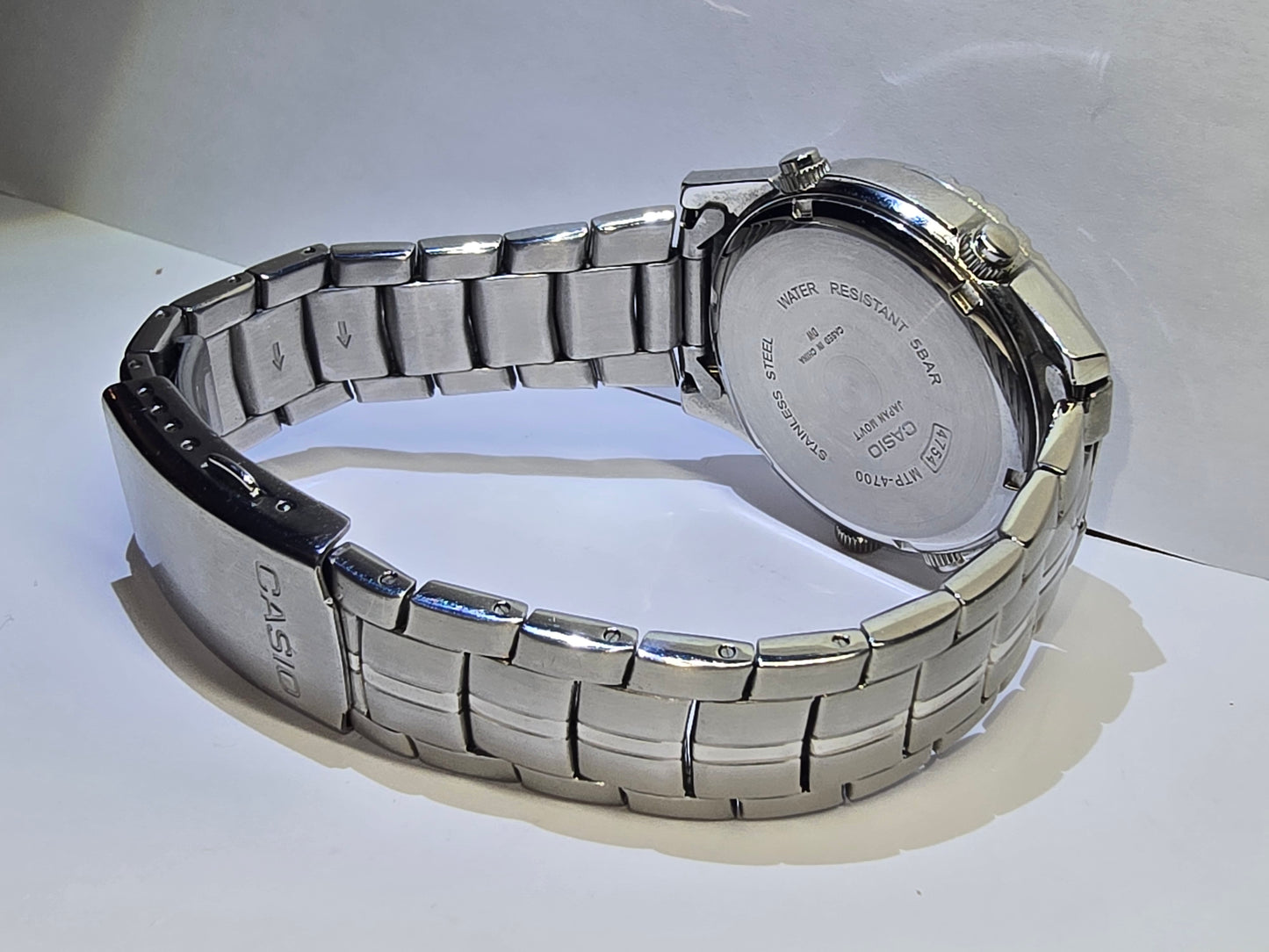 Vintage Casio MTP4700 world time, chronograph, analog, rotating bezel, digital watch