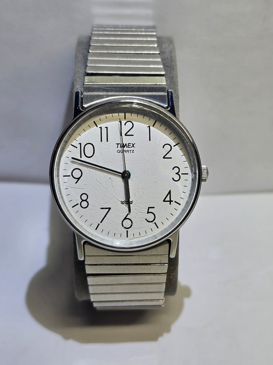 vintage retro minimalist Timex silver-tone quartz watch