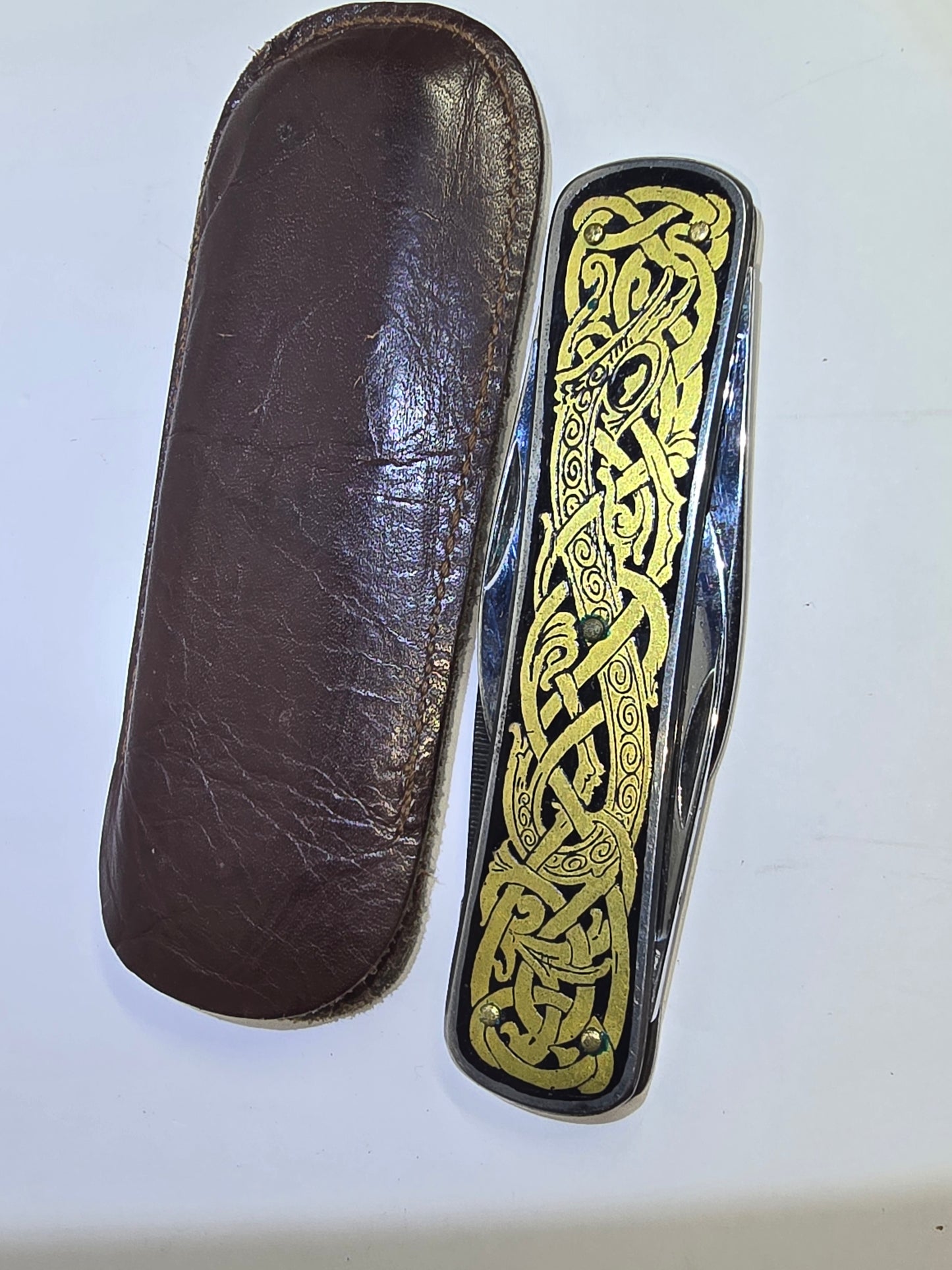 Vintage Emil Olsson Eskilstuna Sweeden coat of arms rampant lion pocketknife with pouch