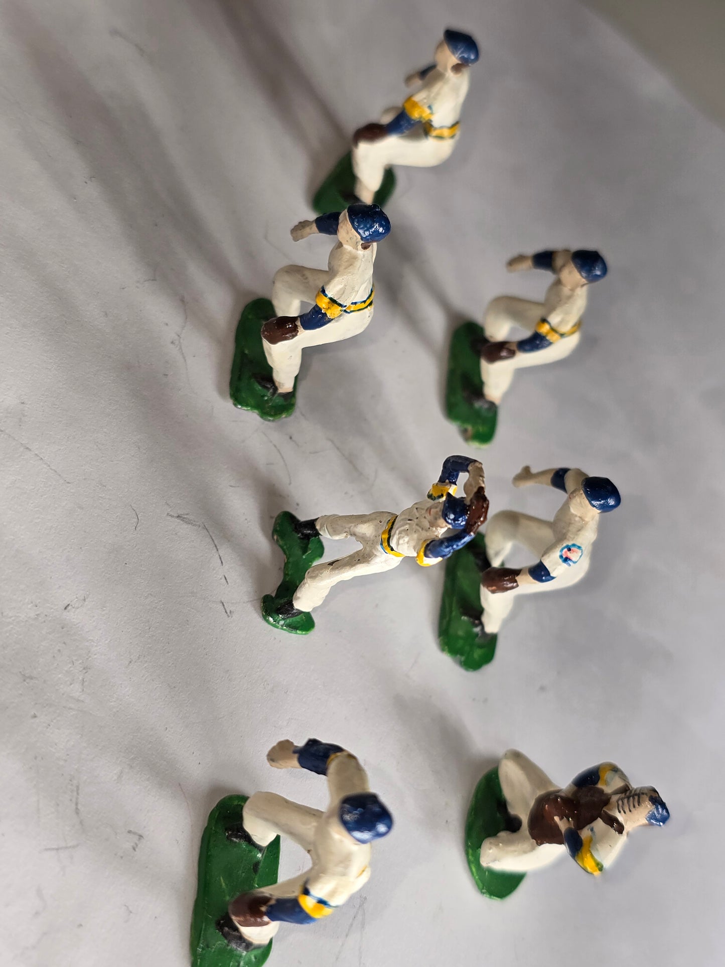 Vintage rare set of 7 cast iron miniature baseball players