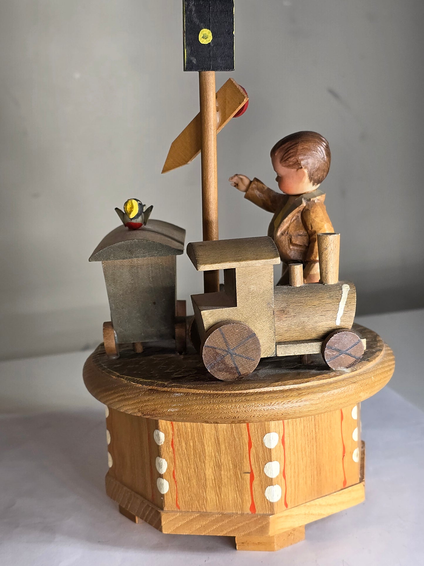 Vintage Thorens Swiss music work "Arrevederci Roma" music box