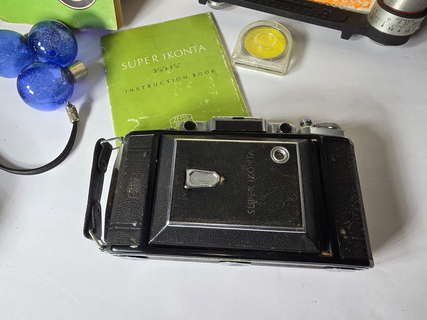 Vintage Zeiss Ikon Super Ikonta II 2 1/4" x 3 1/4 with super speed flash case and papers