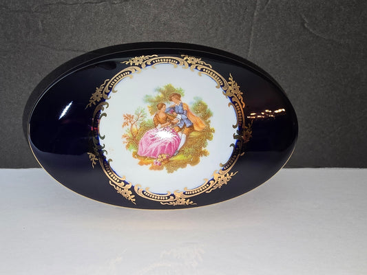 Vintage Limoges Castel France porcelain oval trinket box