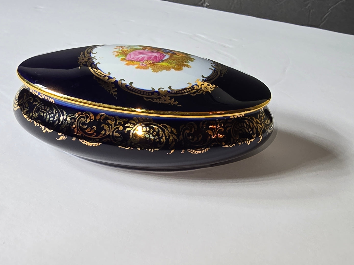 Vintage Limoges Castel France porcelain oval trinket box