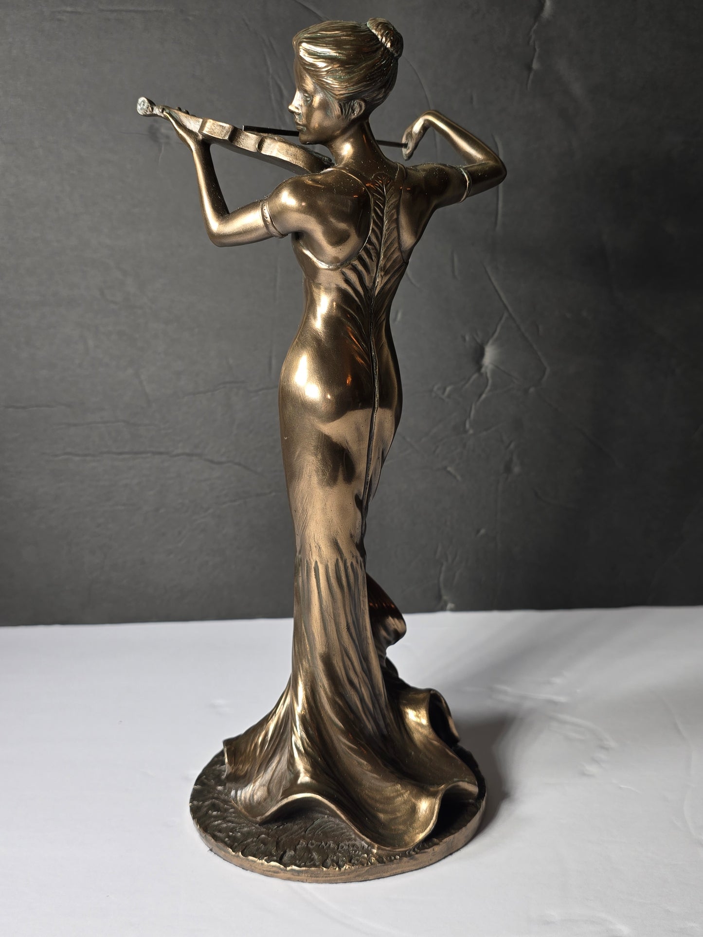 Vintage rare "The Violinist" cold cast bronze statue by Genesis heredities fine art