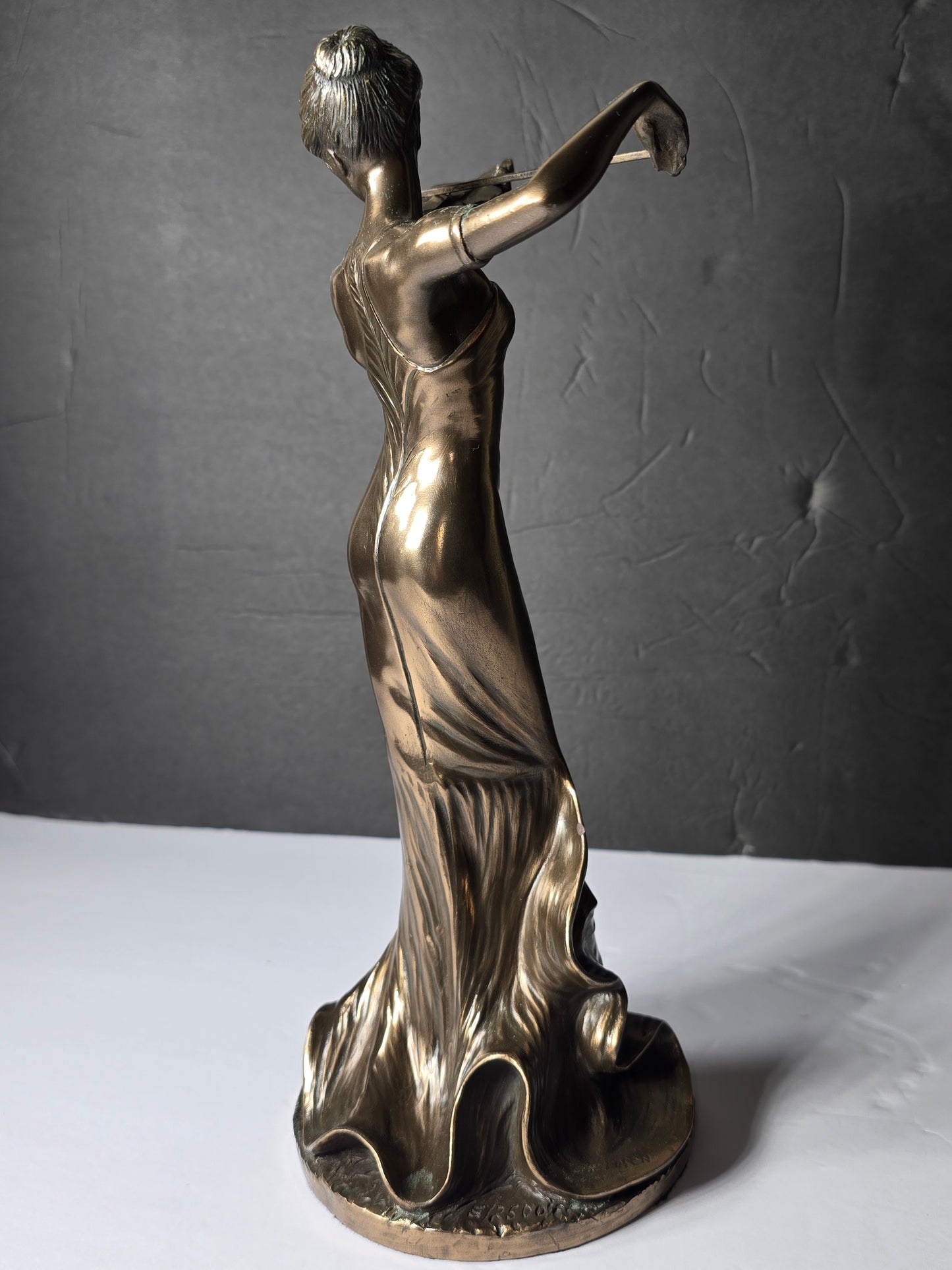 Vintage rare "The Violinist" cold cast bronze statue by Genesis heredities fine art
