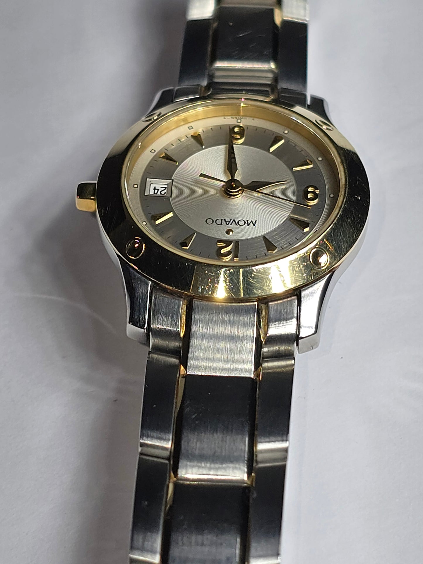 Vintage Rare Movado Verso ladies watch 18k bezel model 85-G4-825