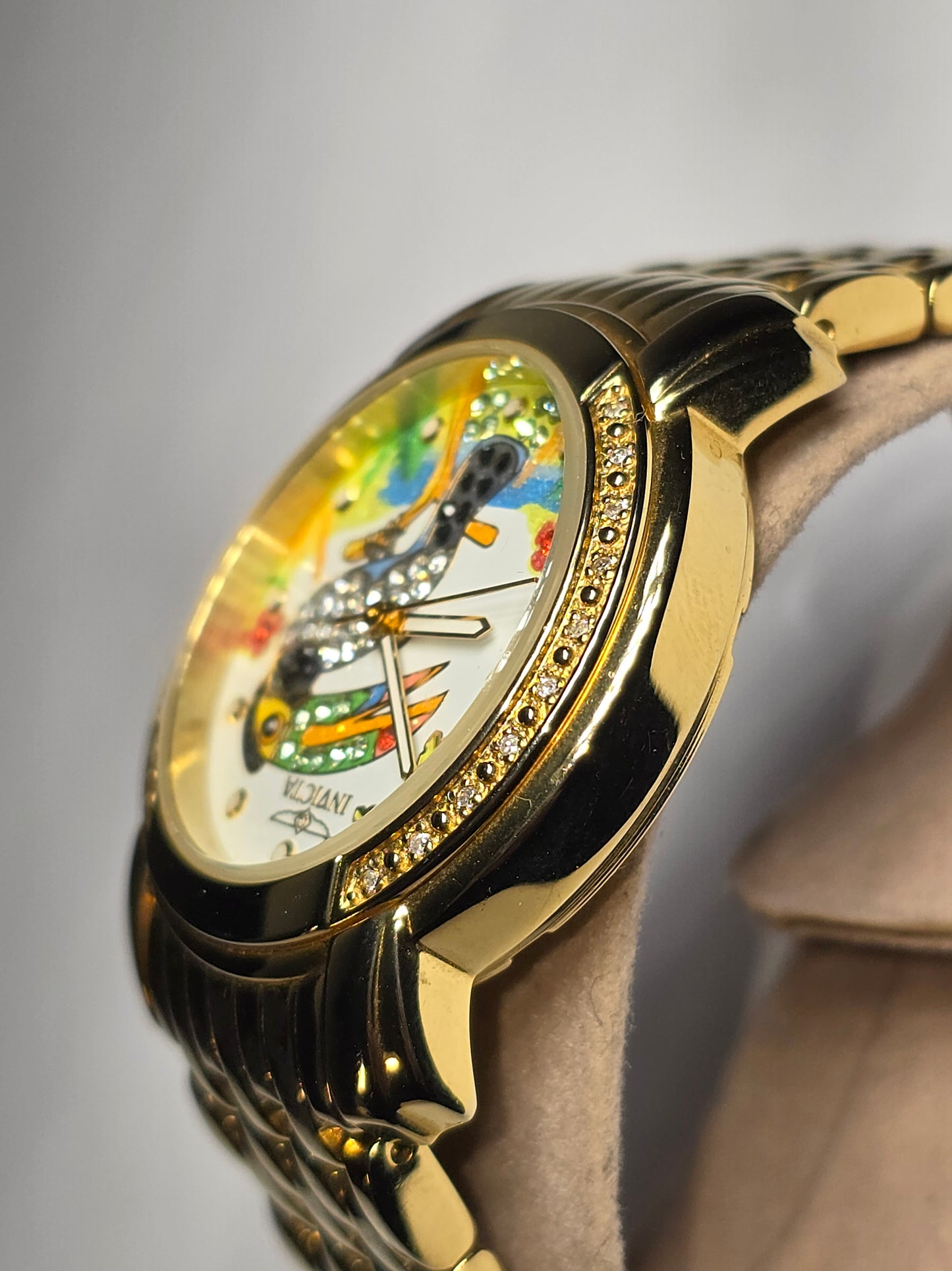 Vintage "RARE" Paradise Garden Invicta Ladies watch