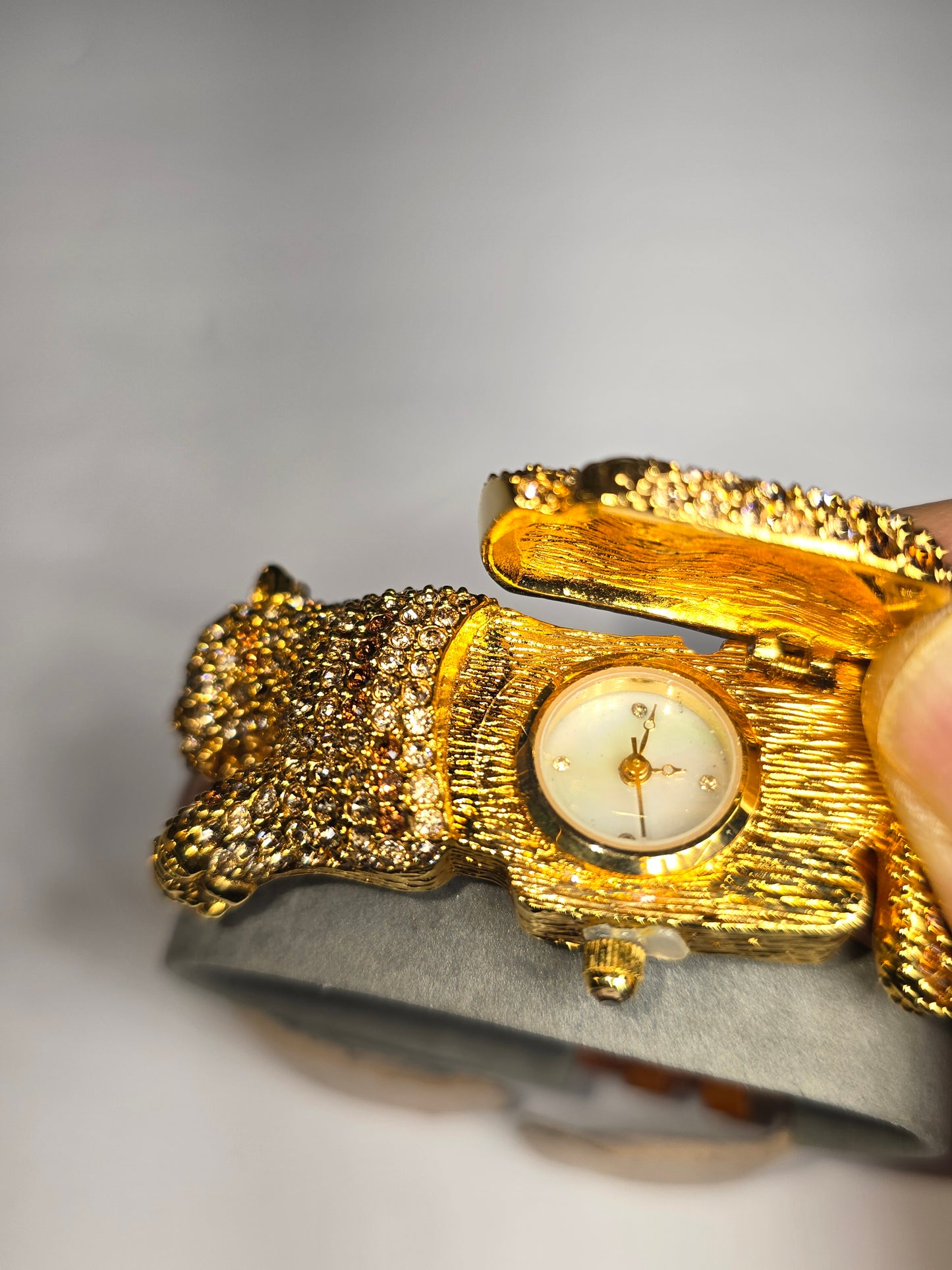 New Vintage Adrianne "Leopard" locket watch limited edition 0101/5000