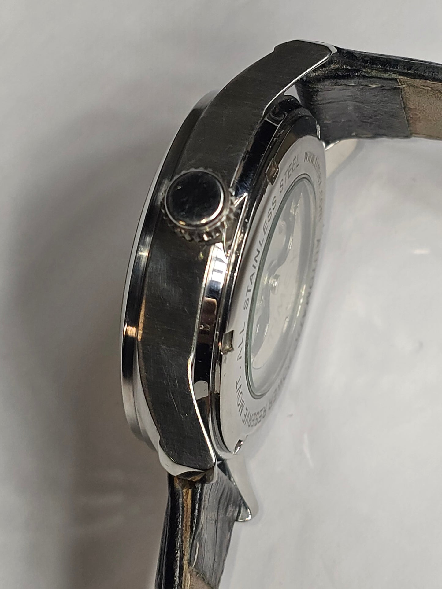 Vintage "VERY RARE" Timex model # T2D941 Automatic, cyclops date, power reserve