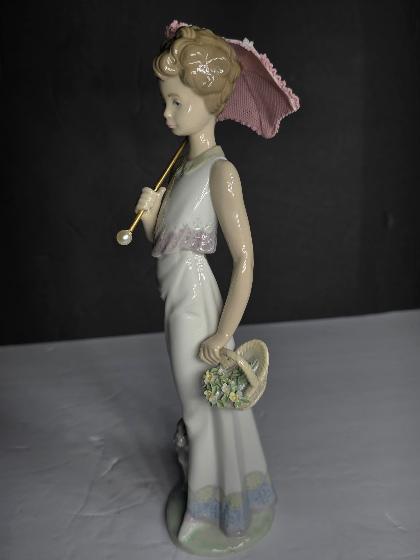 Vintage Lladro Retired "RARE SIGNED AND DATED" "Garden Classic" Item # 7617