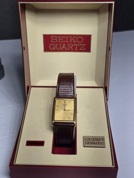 Vintage highly collectable Seiko tank case watch new with box 5P30-5410