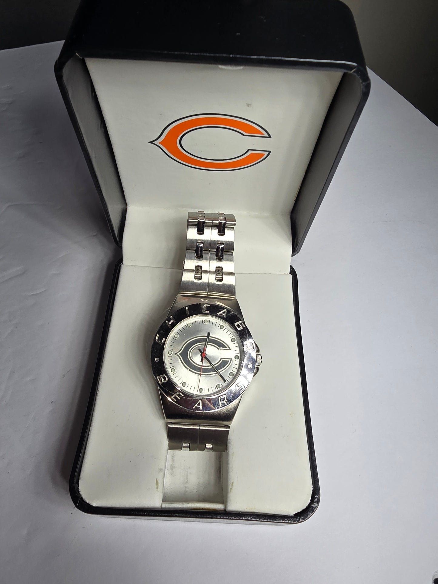 Vintage limited release Chicago Bears watch new in box collectible