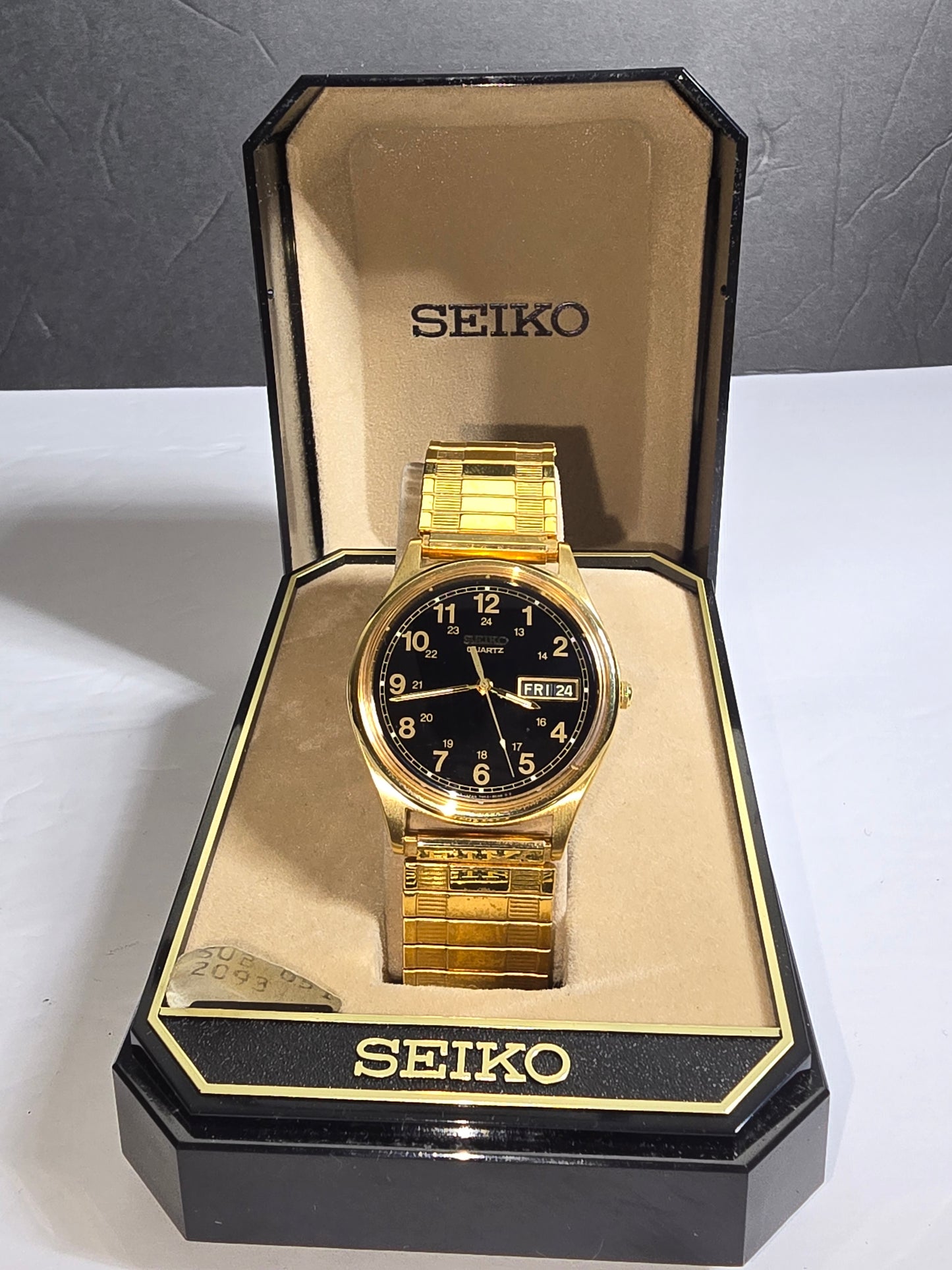 Vintage Seiko 7N43-8A39 watch new with box collectors item
