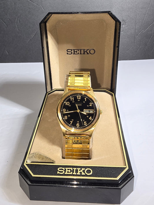 Vintage Seiko 7N43-8A39 watch new with box collectors item